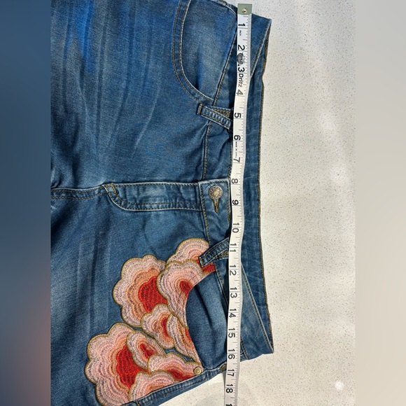 Vintage Liebo Embroidered floral Jeans with zipper bottoms - size 30 - Picture 5 of 12